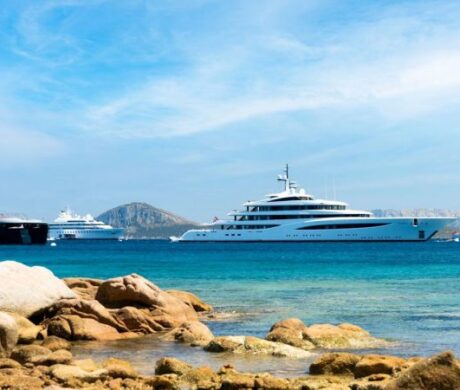 Nowy 5-gwiazdkowy resort na Sardynii na szmaragdowym wybrzeżu – oaza wakacyjnego luksusu