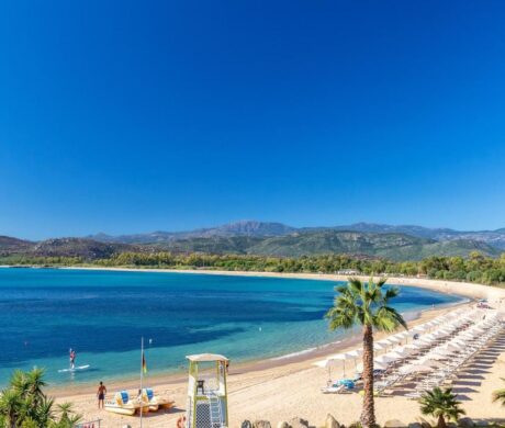 TOP 10 miejsc na rodzinne wakacje na Sardynii 2023 w willi lub hotelu