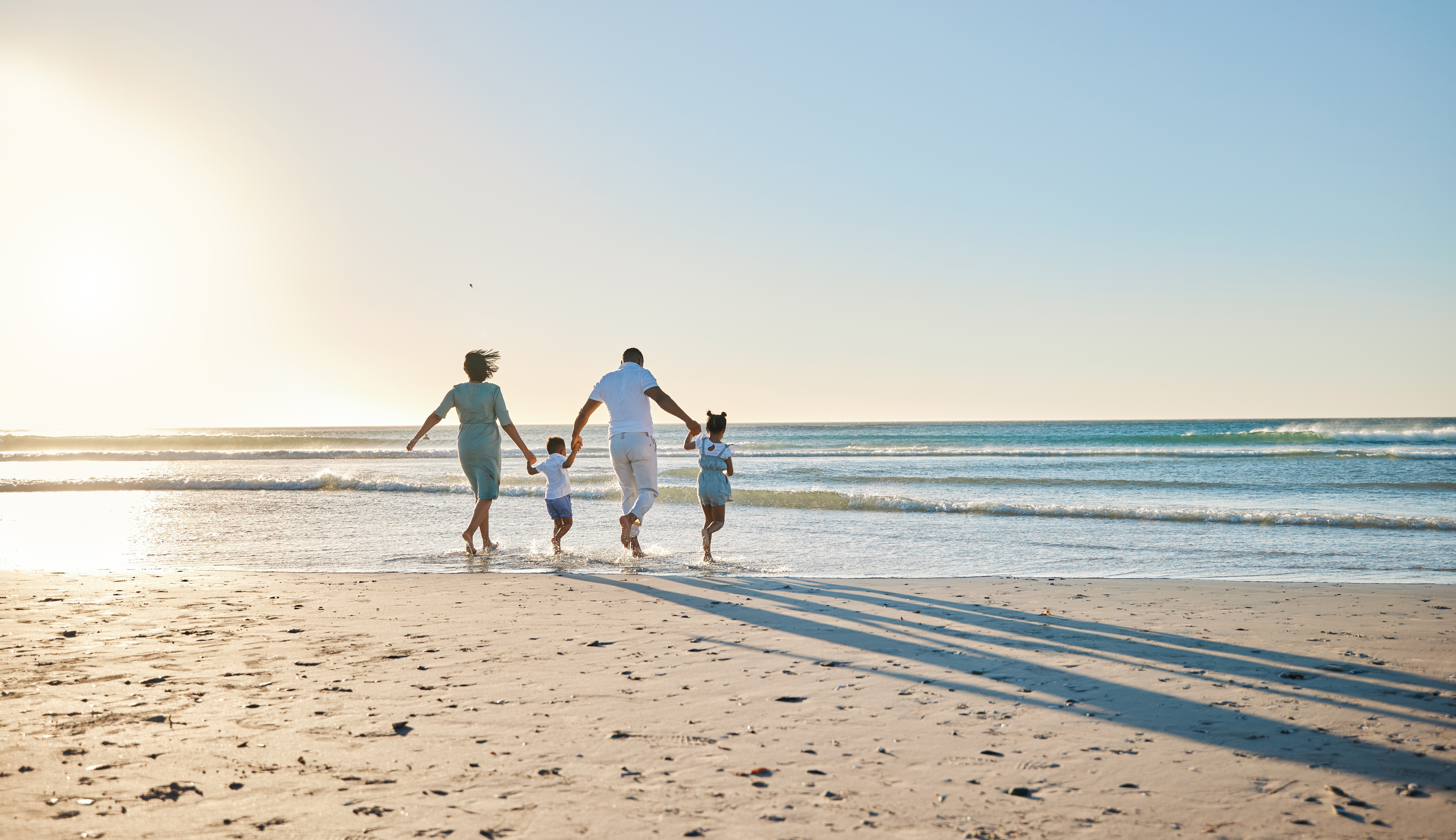 Top 10 rekomendacji na rodzinne wakacje na Sardynii – last minute 2024
