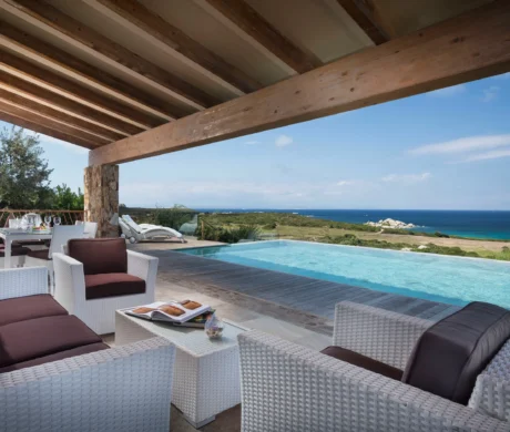 Pokoje z prywatnymi basenami w resorcie Valle dell’Erica Thalasso & SPA Resort 5* na północy Sardynii