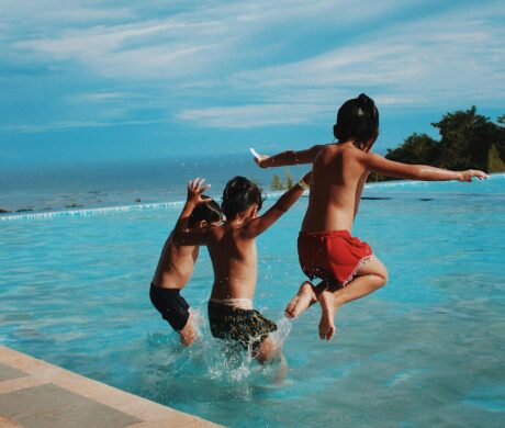 Które hotele na Sardynii mają opiekę nad dziećmi? 